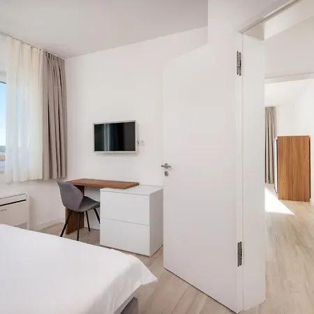01 Apartman